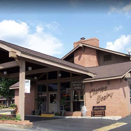 Charles Wesley Motor Lodge Downtown Broken Bow- Hochatown Dış mekan fotoğraf