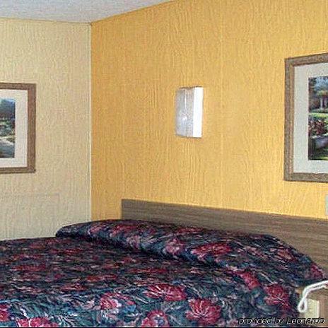 Charles Wesley Motor Lodge Downtown Broken Bow- Hochatown Oda fotoğraf