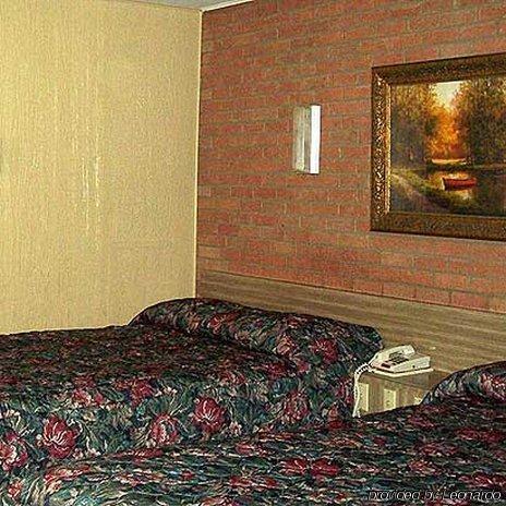 Charles Wesley Motor Lodge Downtown Broken Bow- Hochatown Oda fotoğraf