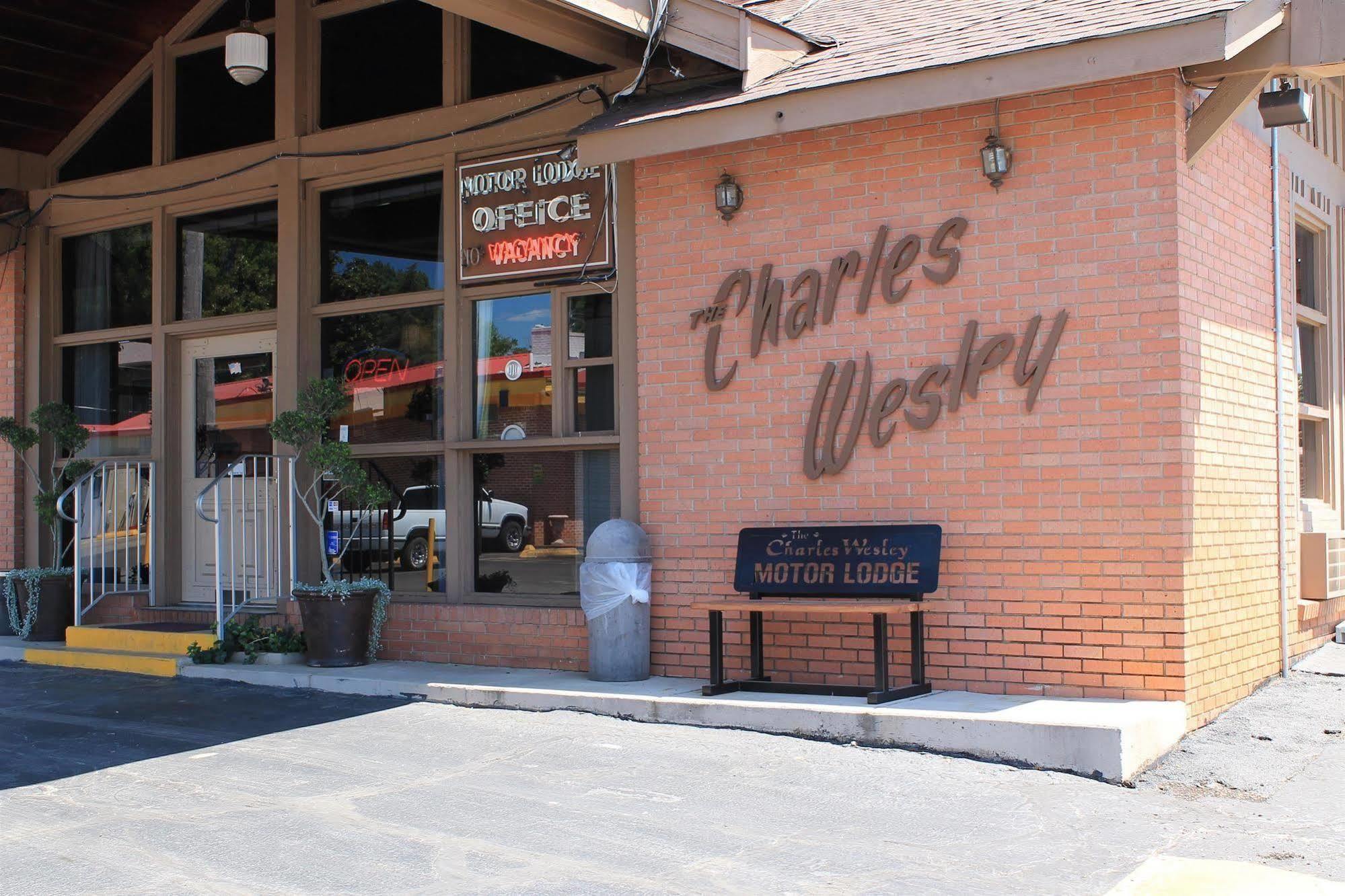 Charles Wesley Motor Lodge Downtown Broken Bow- Hochatown Dış mekan fotoğraf